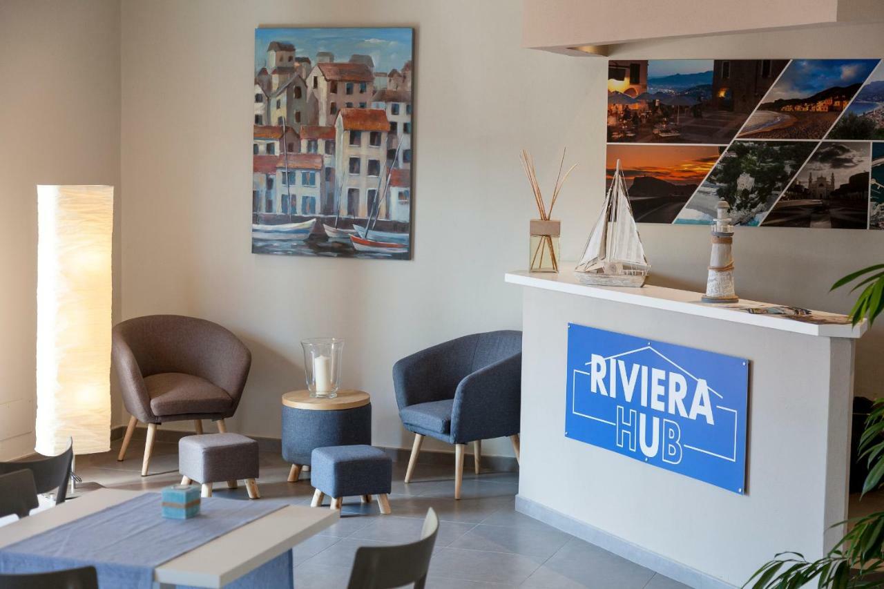 Hotel Riviera Hub Cisano sul Neva Exterior foto
